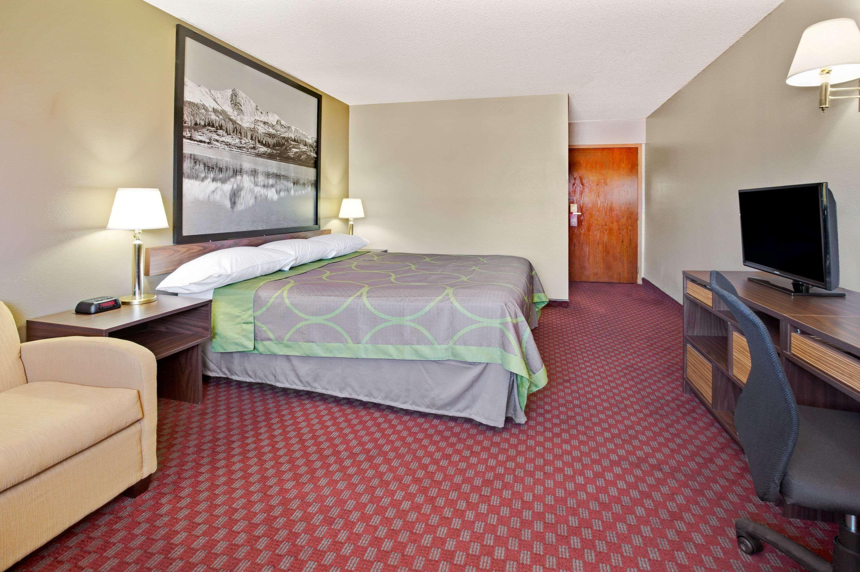 Super 8 By Wyndham Longmont/del Camino Hotel Longmont