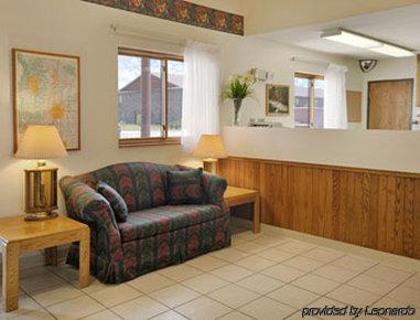Super 8 By Wyndham Longmont/del Camino